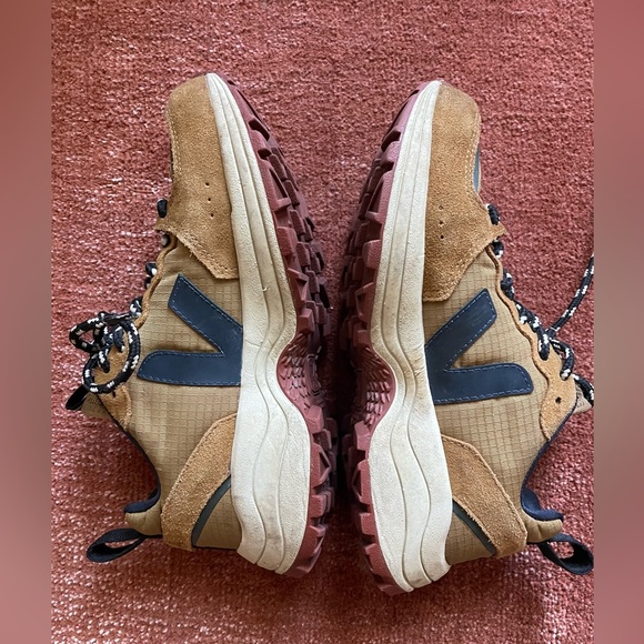 Veja Tan and Black Sneakers with Sleek Design - Picture 2 of 5